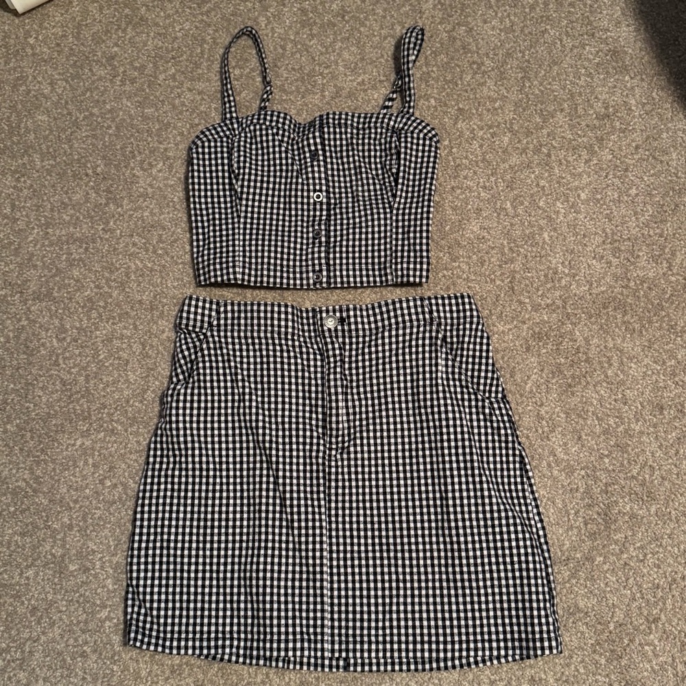 Hollister Black and White Checkered Two-Piece Skirt Set - Picture 2 of 10